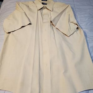 mens short sleeved shirt